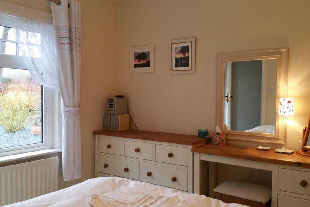 Horsna Parc Retreat Bed & Breakfast Saint Tudy Exterior photo