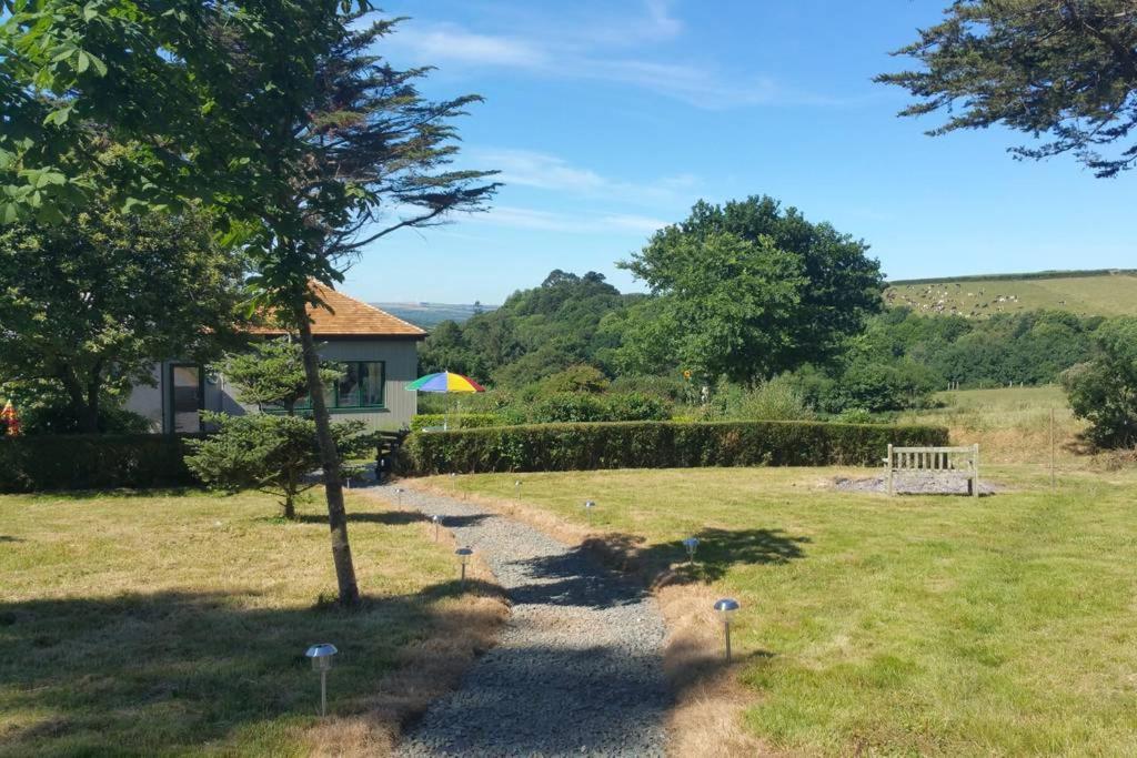 Horsna Parc Retreat Bed & Breakfast Saint Tudy Exterior photo