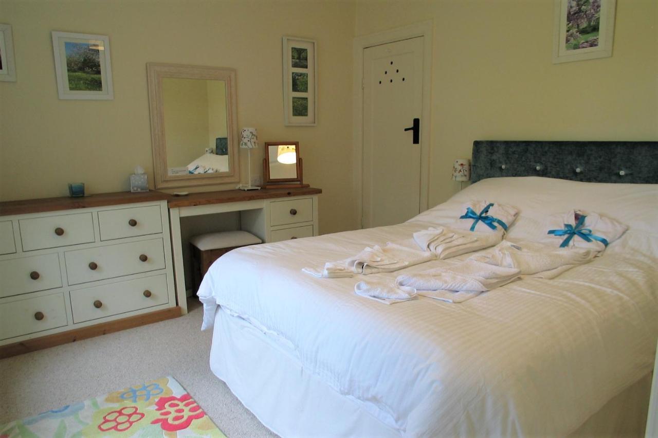 Horsna Parc Retreat Bed & Breakfast Saint Tudy Exterior photo